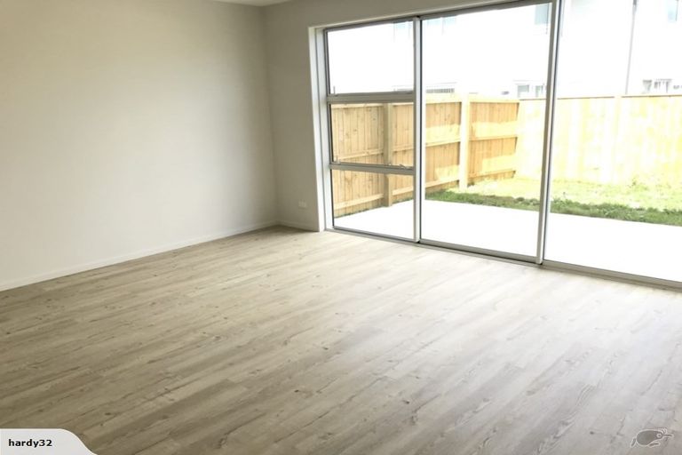 Photo of property in 14 Kapia Drive, Takanini, 2112