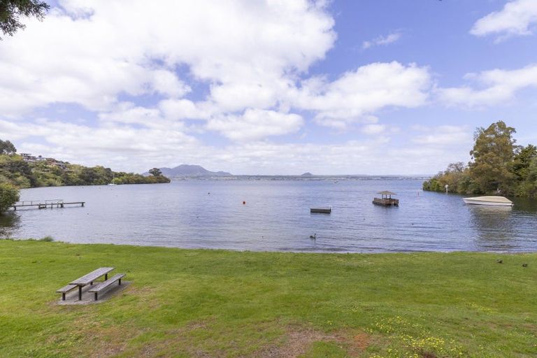 Photo of property in 868 Acacia Bay Road, Acacia Bay, Taupo, 3330