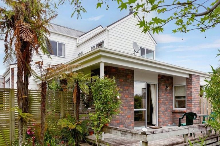 Photo of property in 71 Rokino Road, Hilltop, Taupo, 3330