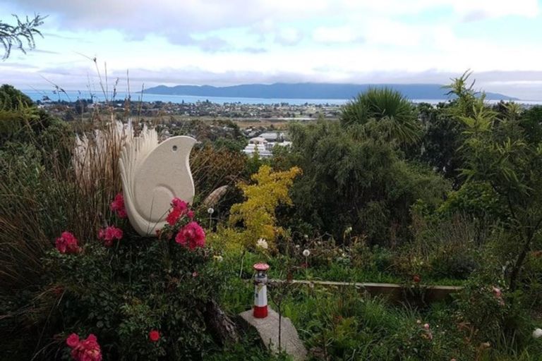 Photo of property in 105 Riwai Street, Paraparaumu, 5032