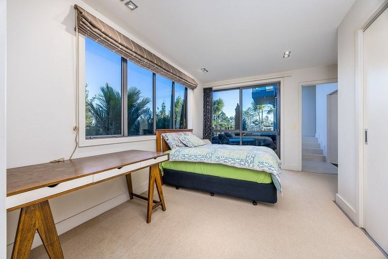 Photo of property in 106 Hillcrest Road, Hatfields Beach, Orewa, 0931