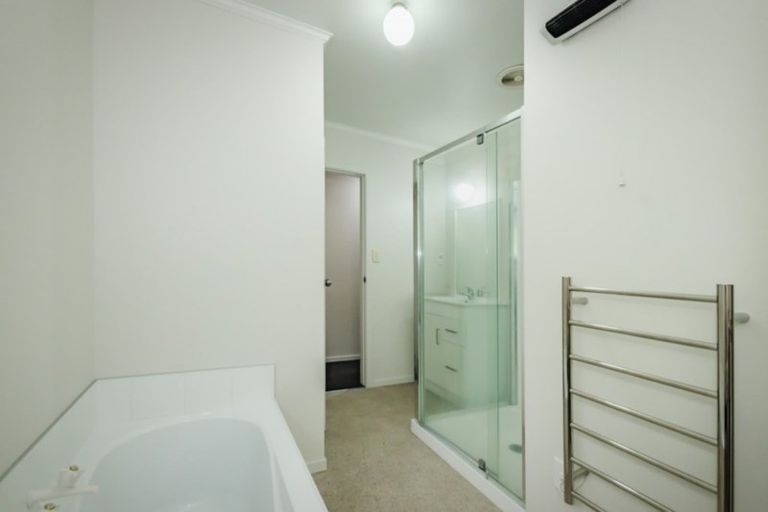 Photo of property in 3 Nathan Avenue, Paraparaumu Beach, Paraparaumu, 5032