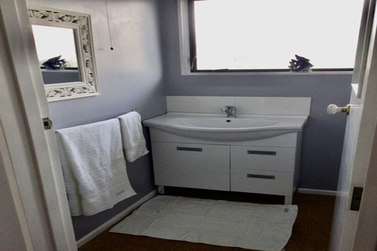 Photo of property in 3 Kaimata Street, Brooklands, New Plymouth, 4310