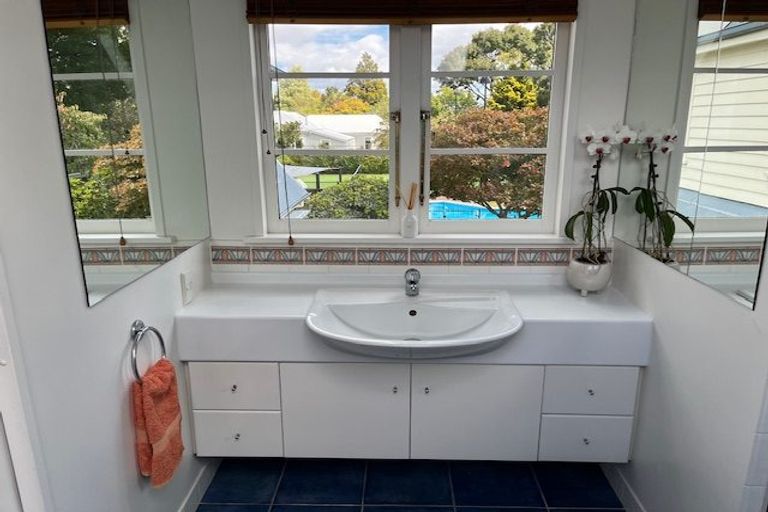 Photo of property in 119 Glandovey Road, Strowan, Christchurch, 8052