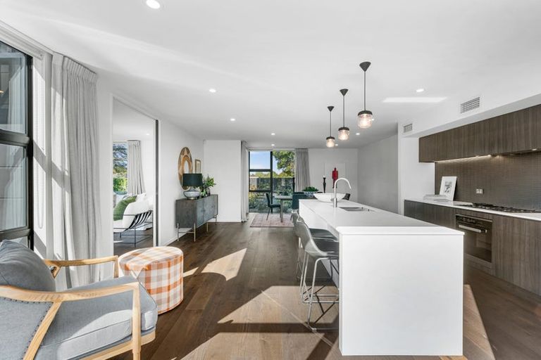 Photo of property in 42 Tui Street, Fendalton, Christchurch, 8041