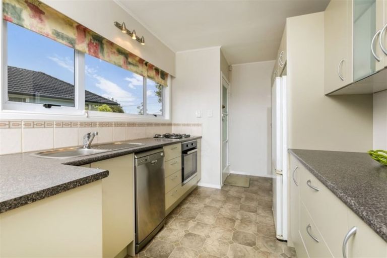 Photo of property in 26 Lyndhurst Road, Te Atatu South, Auckland, 0610