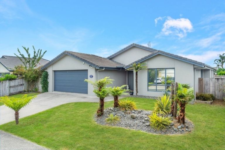 Photo of property in 5 Cranbrook Place, Rototuna North, Hamilton, 3210