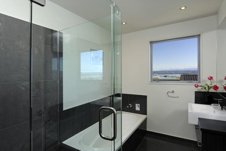 Photo of property in 8 Windsor Drive, Britannia Heights, Nelson, 7010