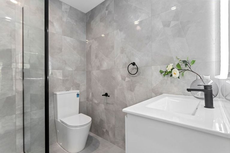 Photo of property in 7e Mildmay Road, Henderson, Auckland, 0610