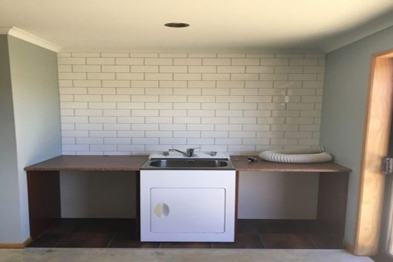 Photo of property in 2 Mooring Close, Haruru, 0204