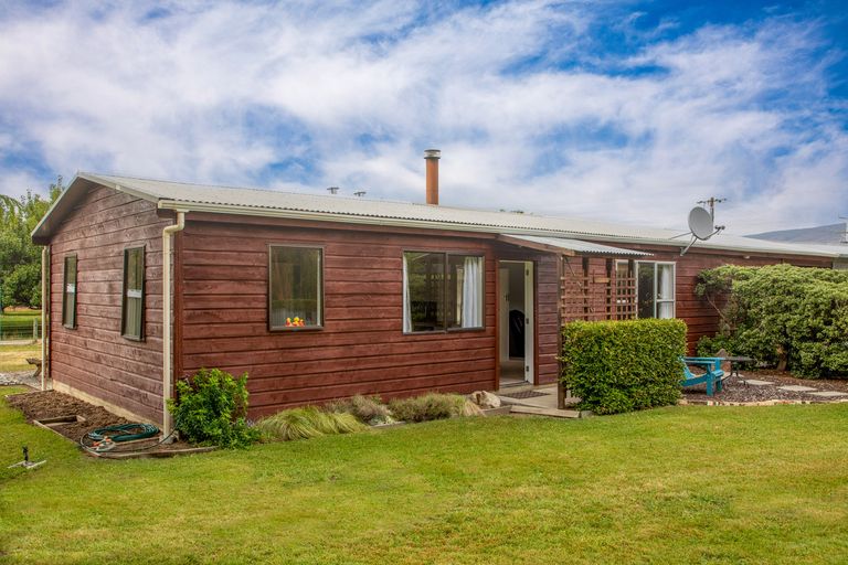 Photo of property in 569 Dunstan Road, Alexandra, 9391