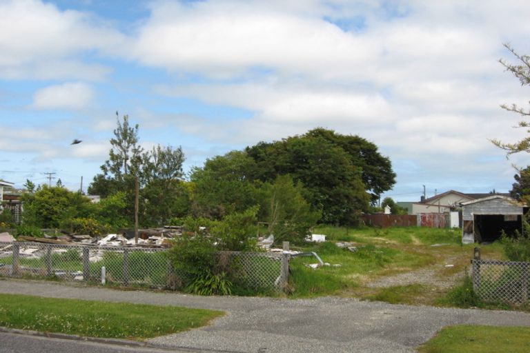 Photo of property in 114 Peel Street, Westport, 7825