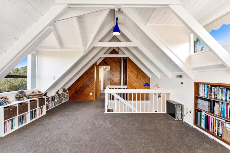 Photo of property in 12 Cooper Road, Stanmore Bay, Whangaparaoa, 0932