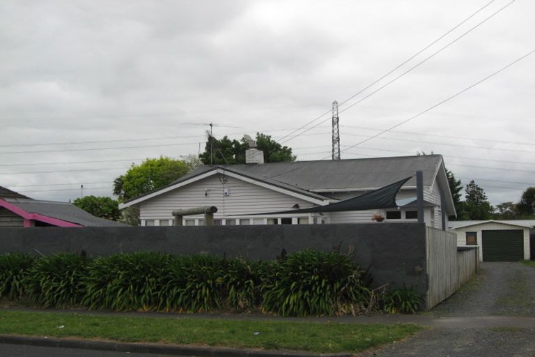 Photo of property in 1/14 Graham Road, Conifer Grove, Takanini, 2112