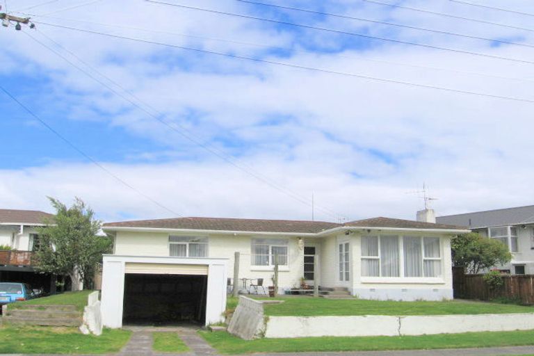 Photo of property in 98 Muricata Avenue, Mount Maunganui, 3116