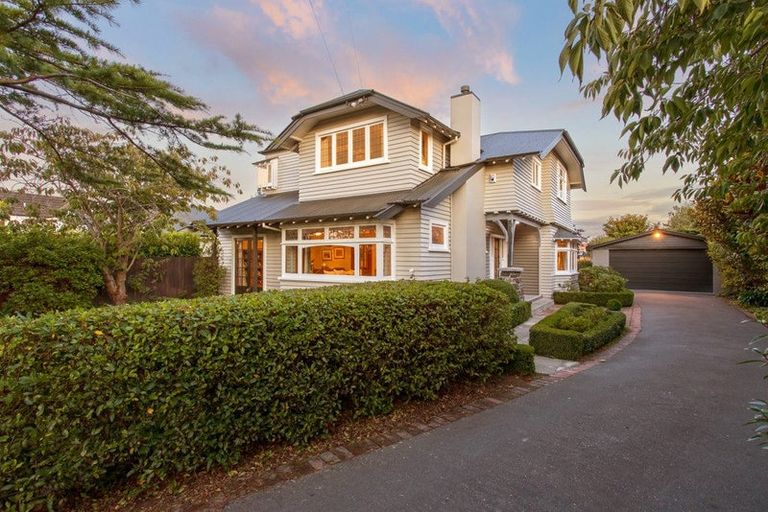 Photo of property in 53 Weka Street, Fendalton, Christchurch, 8041