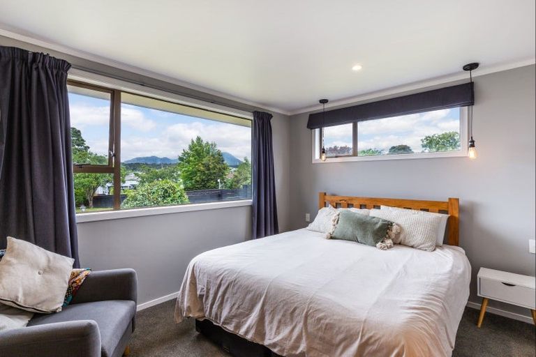 Photo of property in 69 Richmond Avenue, Richmond Heights, Taupo, 3330