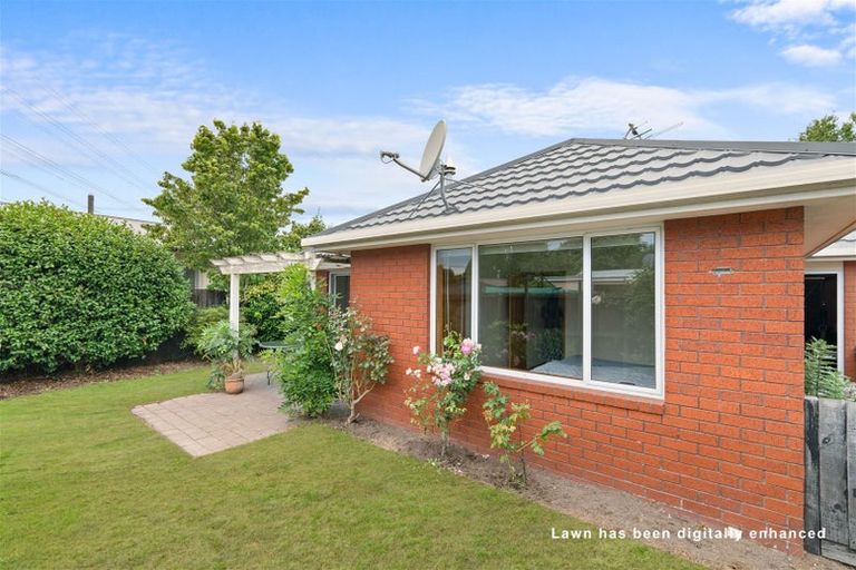 Photo of property in 1 Ilfracombe Place, Burnside, Christchurch, 8053