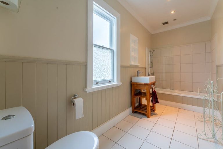 Photo of property in 19 Rhodes Street, Waimate, 7924