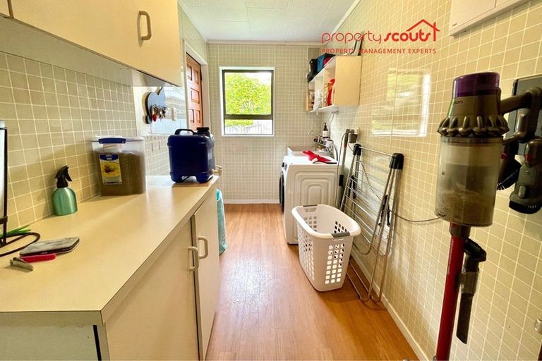 Photo of property in 3 Highlands Place, Highlands Park, New Plymouth, 4312