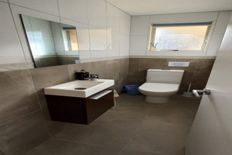 Photo of property in 4 Fernbrook Close, Burswood, Auckland, 2013