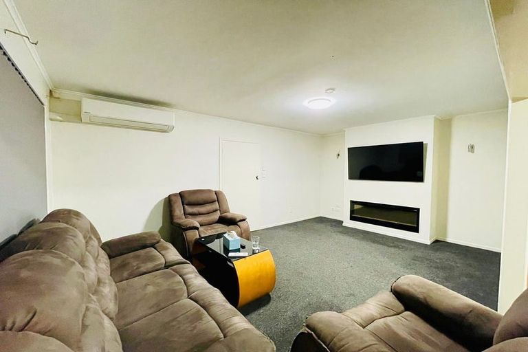 Photo of property in 25 Rosehill Drive, Rosehill, Papakura, 2113