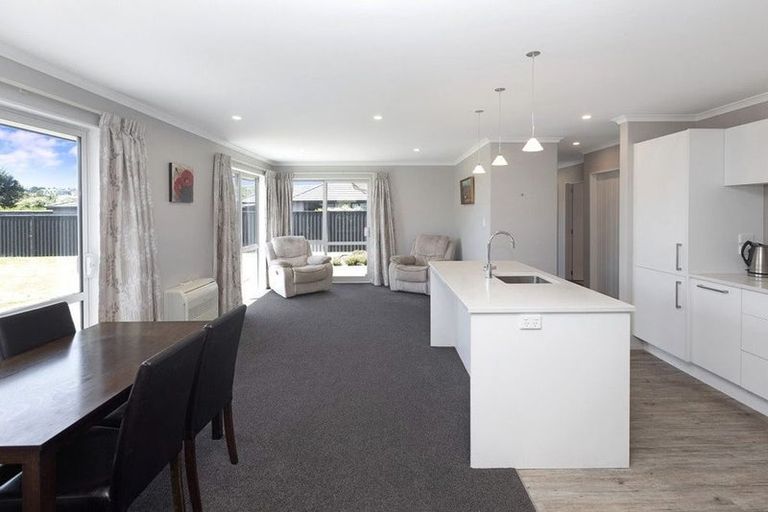 Photo of property in 215 Mairehau Road, Burwood, Christchurch, 8083