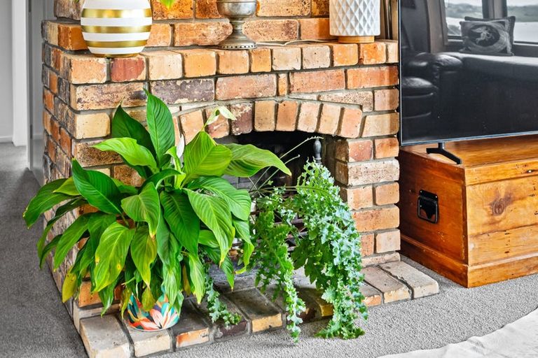 Photo of property in 9 Weir Crescent, Onerahi, Whangarei, 0110