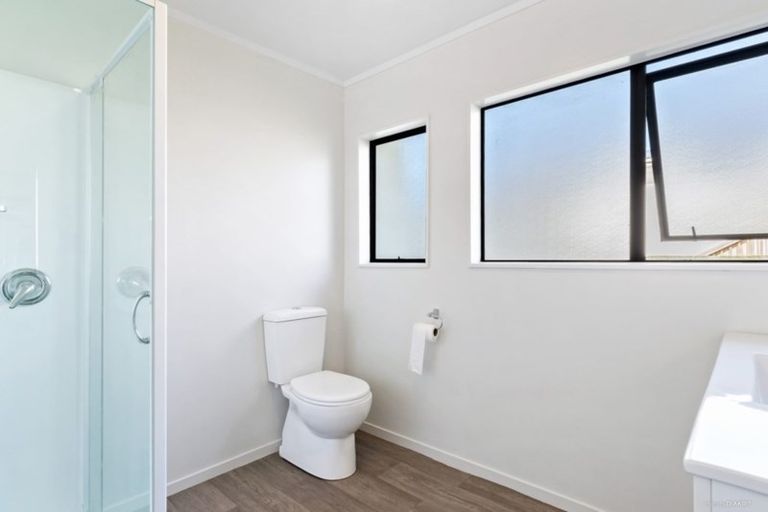 Photo of property in 22 Seaward Place, Wattle Downs, Auckland, 2103