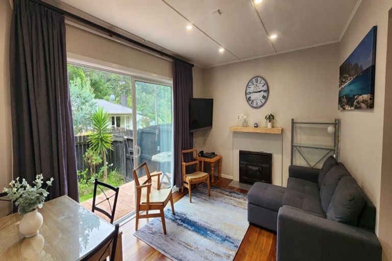 Photo of property in 11 Shackleton Grove, Stokes Valley, Lower Hutt, 5019