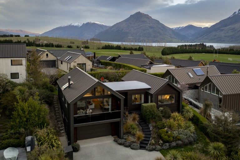 Photo of property in 37 Mcadam Drive, Jacks Point, Queenstown, 9371