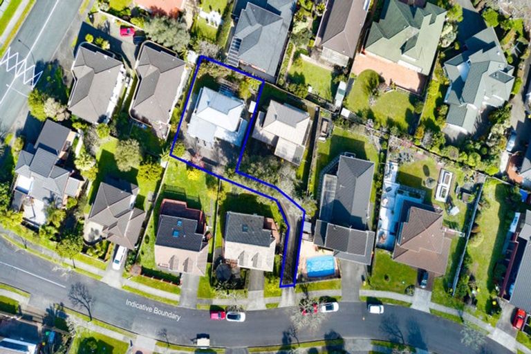 Photo of property in 1/6 Glucina Avenue, West Harbour, Auckland, 0618