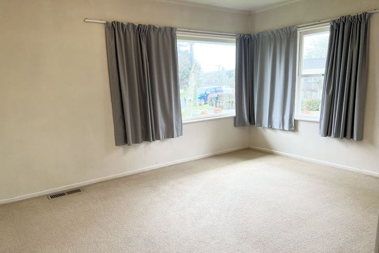 Photo of property in 116 Tiraumea Drive, Pakuranga, Auckland, 2010