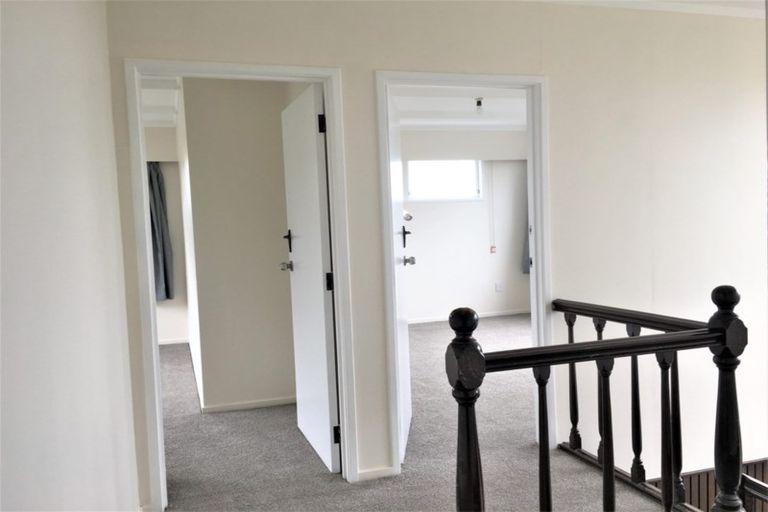 Photo of property in 23 Carlisle Road, Torbay, Auckland, 0630