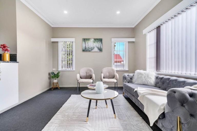 Photo of property in 35 Seddon Avenue, Papatoetoe, Auckland, 2104