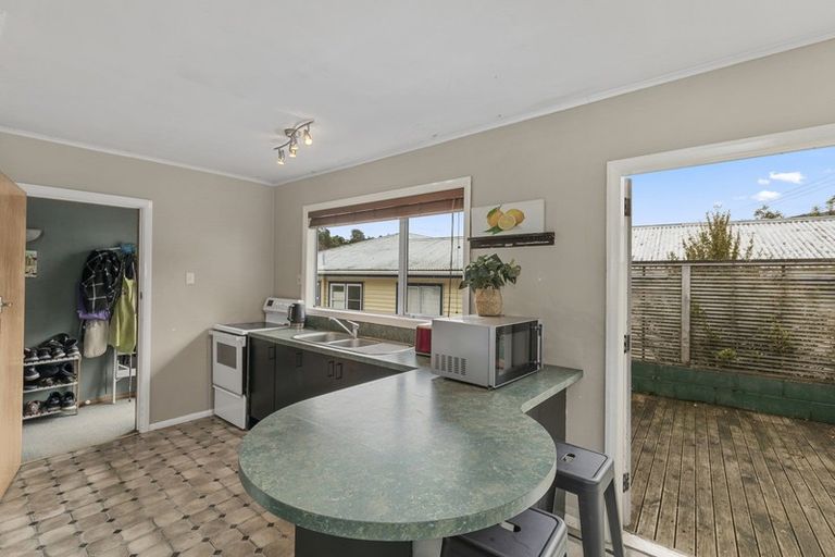 Photo of property in 66 Thomas Street, Stokes Valley, Lower Hutt, 5019