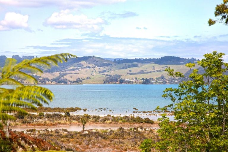 Photo of property in 445 Preeces Point Road, Preece Point, Coromandel, 3506