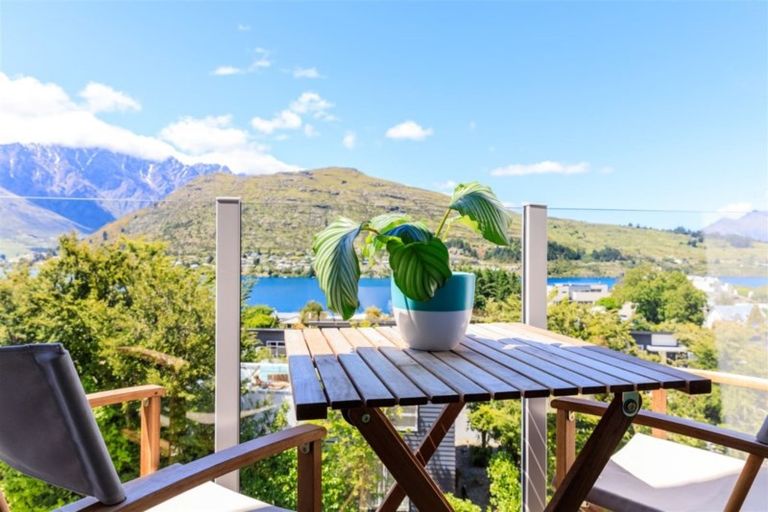 Photo of property in Greenstone Terraces, 5/716 Frankton Road, Queenstown, 9300