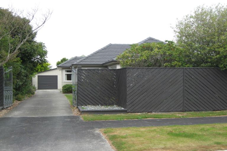 Photo of property in 220 Knowles Street, St Albans, Christchurch, 8052