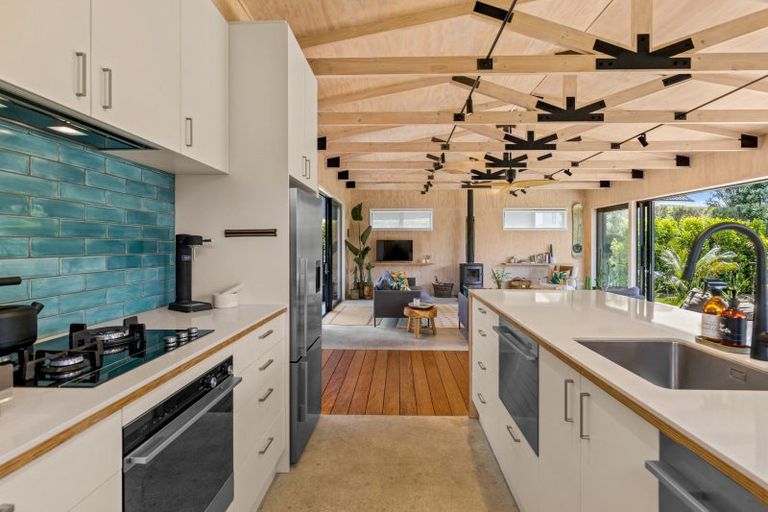 Photo of property in 15 Tuna Place, Omaha, 0986