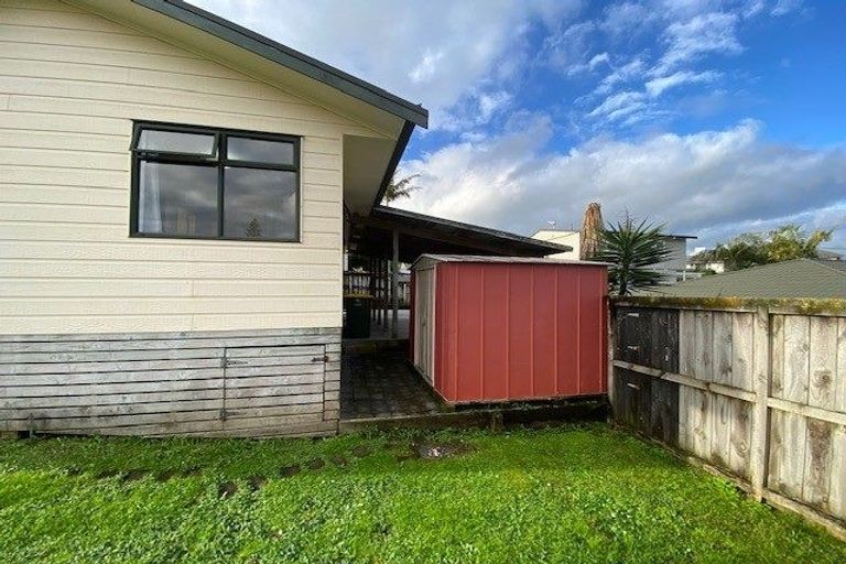 Photo of property in 4/4a Marine Parade, Mount Maunganui, 3116