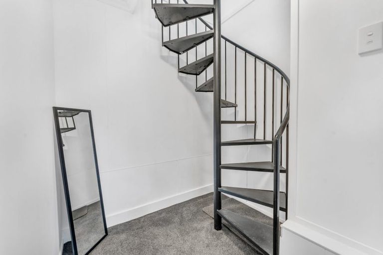 Photo of property in 2/86 Archers Road, Glenfield, Auckland, 0629