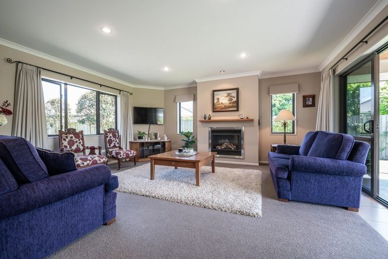 Photo of property in 8 Cooper Crescent, Cambridge, 3434