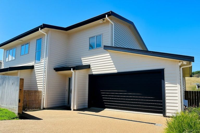 Photo of property in 63 Atherton Terrace, Churton Park, Wellington, 6037