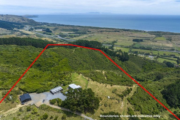 Photo of property in 198-200 Maungakotukutuku Road, Paraparaumu, 5032