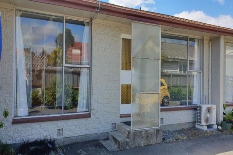 Photo of property in 2/374 Blenheim Road, Upper Riccarton, Christchurch, 8041