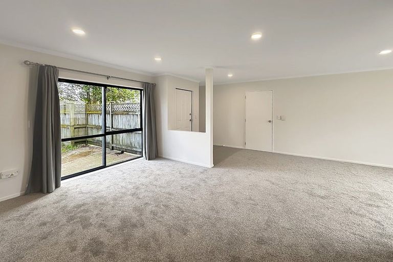 Photo of property in 43 Foxlaw Street, Randwick Park, Auckland, 2105