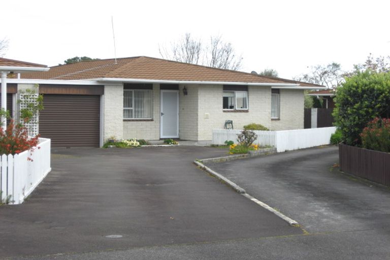 Photo of property in 2/10 Nursery Place, Westown, New Plymouth, 4310