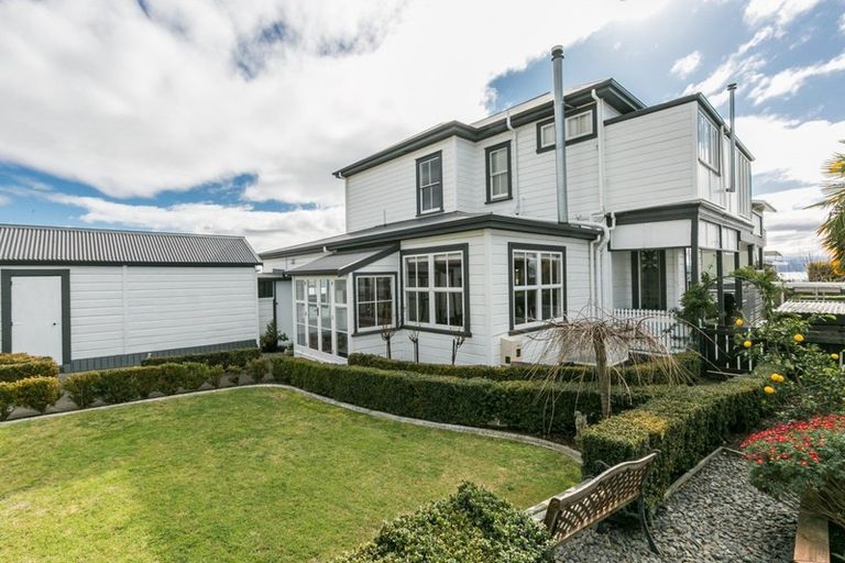 Photo of property in 24 Seapoint Road, Bluff Hill, Napier, 4110