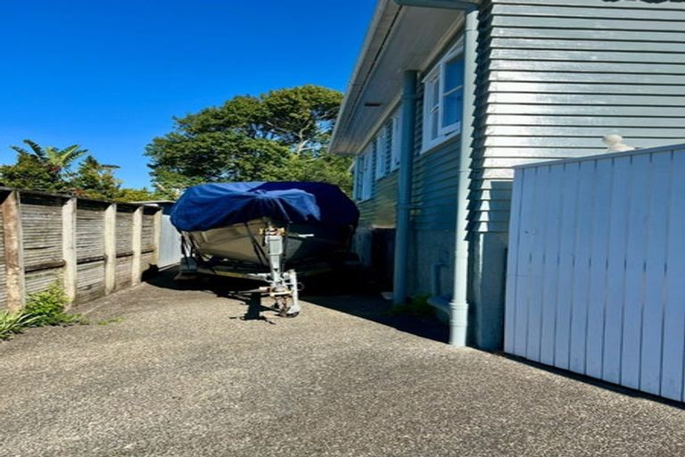 Photo of property in 3/53 Hanlon Crescent, Narrow Neck, Auckland, 0624